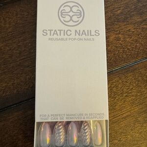 Static Nails Reusable Pop-On Manicure - Unicorns are Real